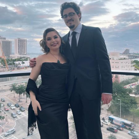 Cristian Marcus Muniz and his girlfriend, Kylie Jane, took a picture in the first month of 2023.